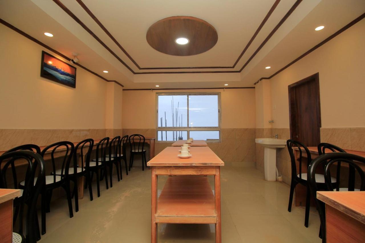 Oyo 12370 Royal Sarava Hotel Darjeeling  Buitenkant foto