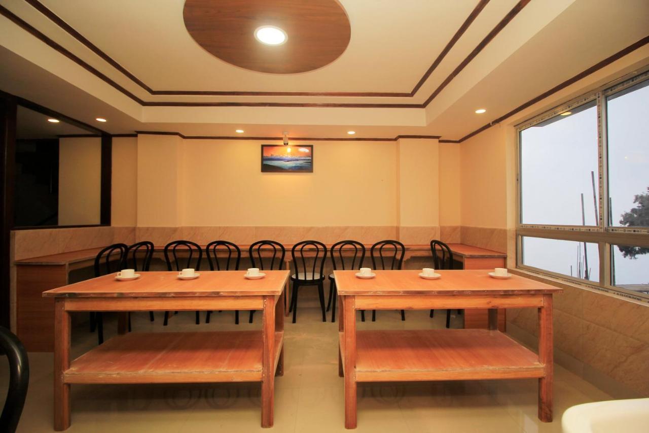 Oyo 12370 Royal Sarava Hotel Darjeeling  Buitenkant foto